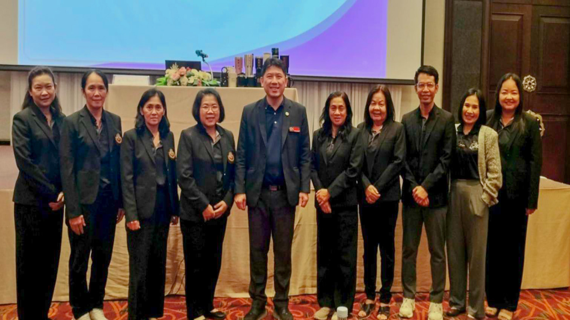 หัวหน้าสำนักงานฯ และหัวหน้างาน คณะวิทยาศาสตร์การแพทย์ มหาวิทยาลัยนเรศวร เข้าร่วมการอบรมหลักสูตร “EdPEx for Supporting Staff : ESS รุ่นที่ 4” ณ ห้องแกรนด์บอลรูม ชั้น 3 โรงแรมเซ็นจูรี่ พาร์ค กรุงเทพมหานคร