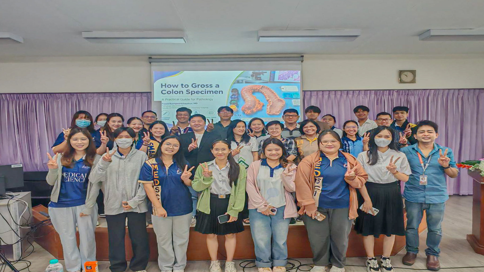 ภาควิชากายวิภาคศาสตร์ คณะวิทยาศาสตร์การแพทย์ ได้จัดโครงการพัฒนาอาจารย์ผู้สอน เพื่อส่งเสริมและพัฒนาความรู้ทางวิชาการแก่อาจารย์ผู้สอนในหลักสูตรพยาธิวิทยากายวิภาค