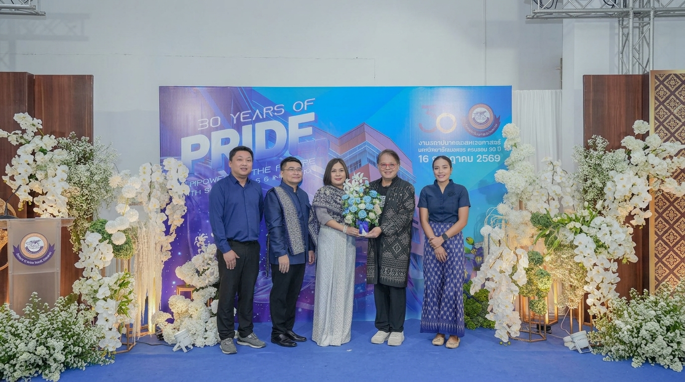 พิธีทำบุญ และมอบช่อดอกไม้แสดงความยินดี เนื่องในวันคล้ายวันสถาปนา ครบรอบปีที่ 30 คณะสหเวชศาสตร์